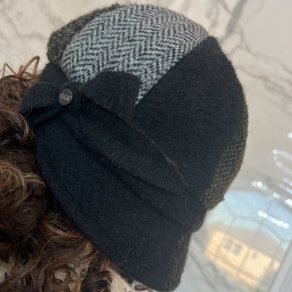 Complit By Marisa Made In Italy Hat View 3